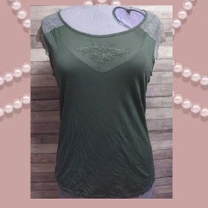 🚨FINAL PRICE🚨Naf Naf Green Tee with Gray Lace ❇️